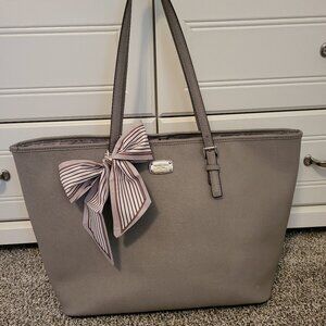 Micheal Kors, Elegant Gray Tote Bag with Bow Accent